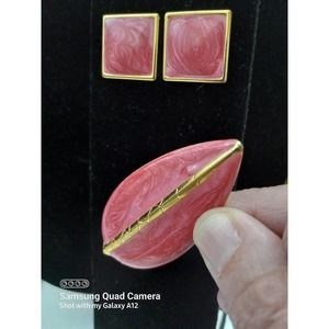 Iridescent Pink Magenta Big Chunky 80's Style Enamel Earrings and Brooch Pin Set